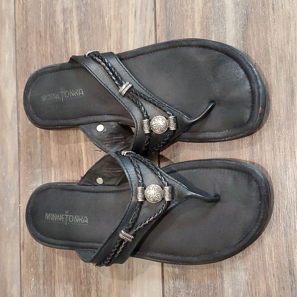 Minnetonka Womens leather flip flop flats sz 9M - Picture 3 of 10